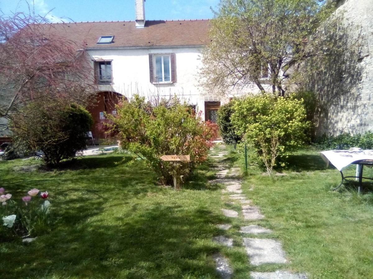 La Grille Fleurie, Chambres D'Hote Chez L'Habitant Arthonnay Zewnętrze zdjęcie